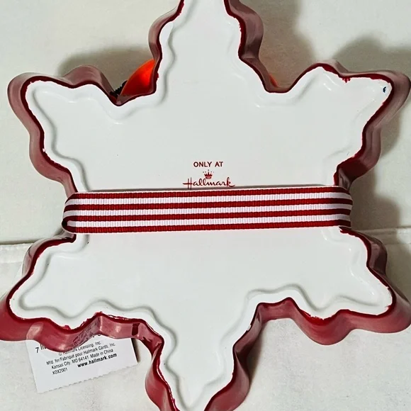 NWT Hallmark Red and White Snowflake Candy Treat Dish - Picture 3 of 6